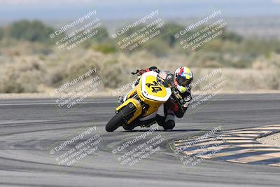 media/Jan-15-2026-Racers Edge (Thu) [[dfebeb70ab]]/2-A Group/Session 3 (Turn 16)/